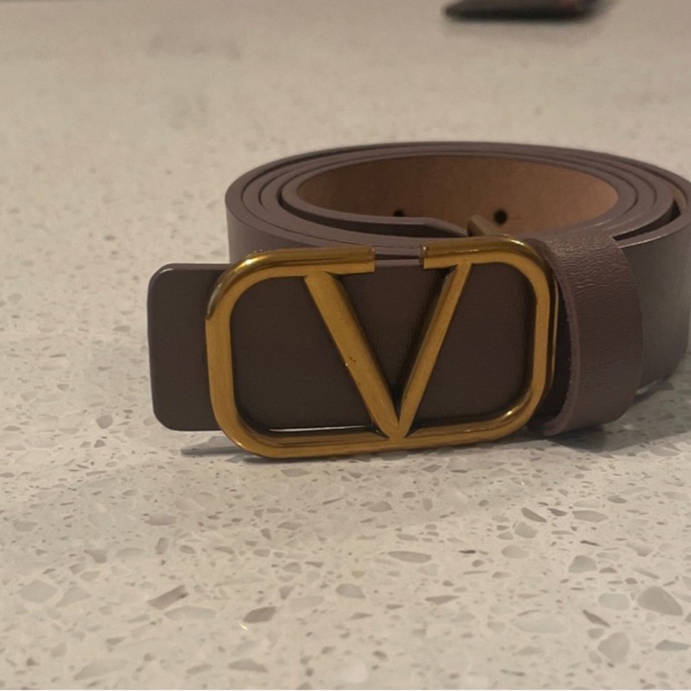 Valentino style belt with gold buckle. 105cm length